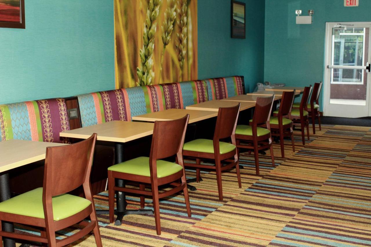 Fairfield Inn & Suites By Marriott Fairmont Zewnętrze zdjęcie