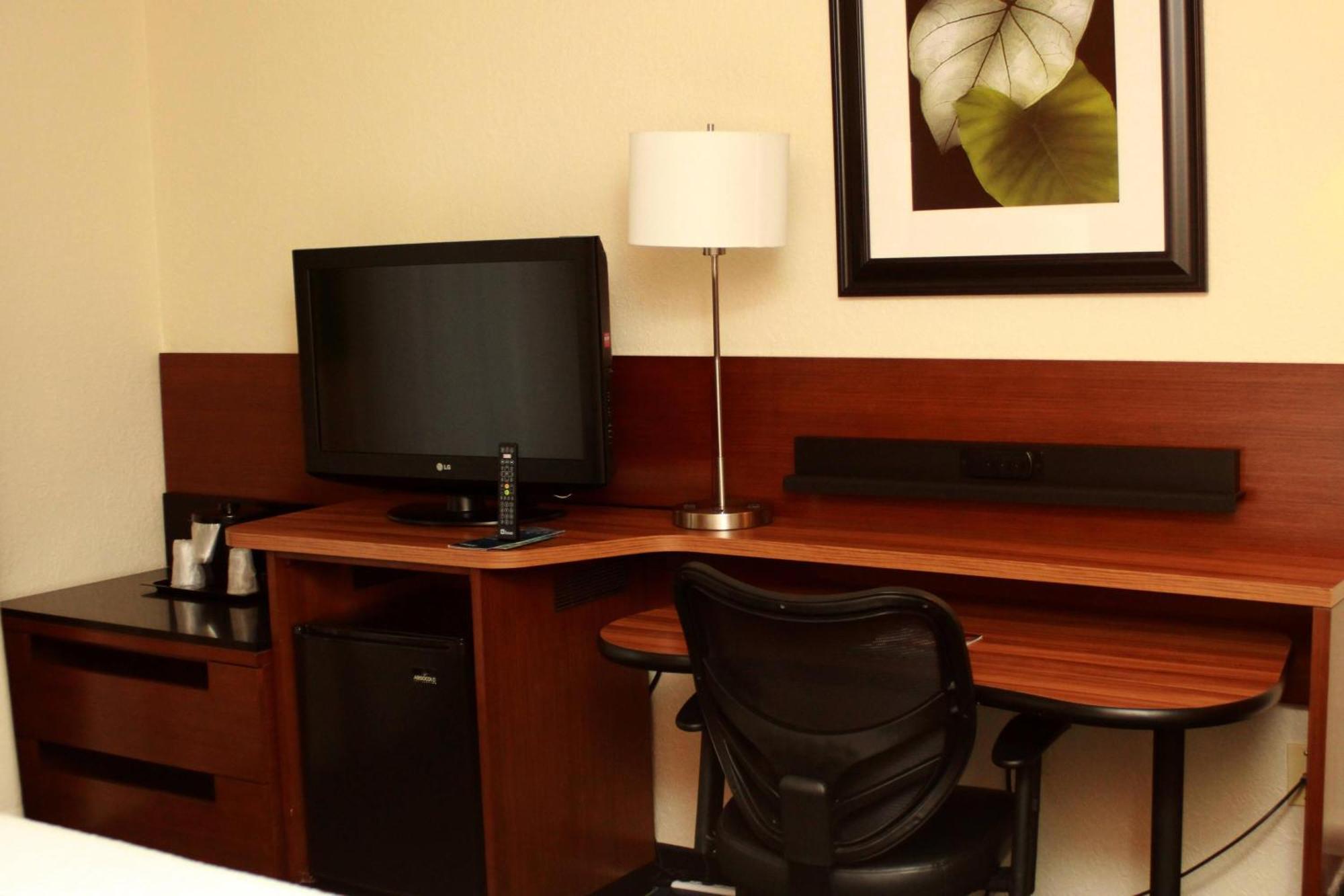 Fairfield Inn & Suites By Marriott Fairmont Zewnętrze zdjęcie